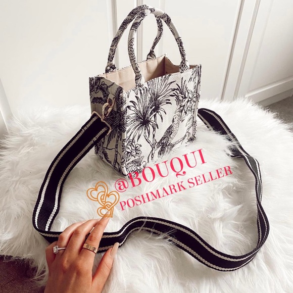 H&M FLORAL JACQUARD WEAVE CROSSBODY BAG - Picture 2 of 9